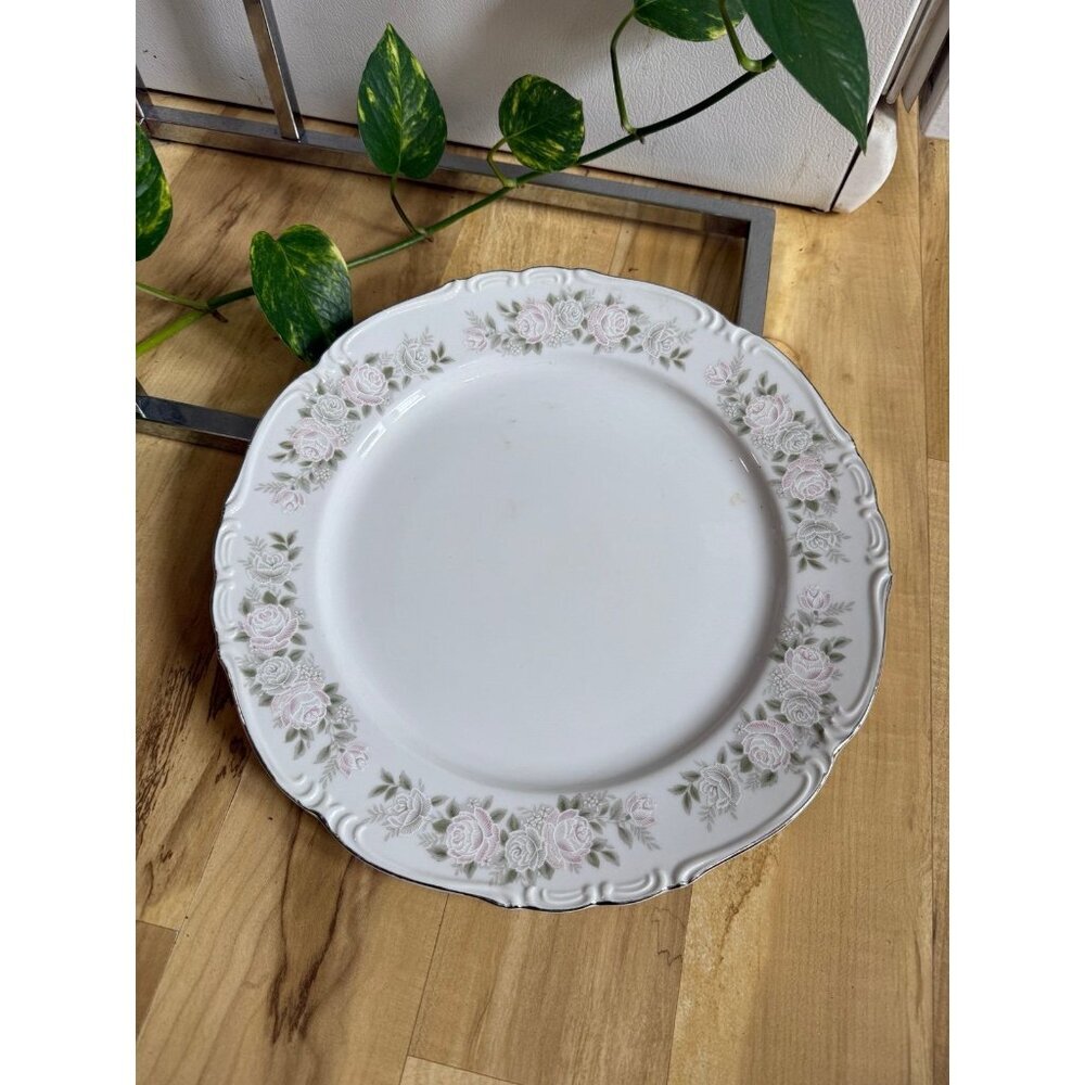 Sheffield Fine China Japan “Classic 501” Dinner Plate